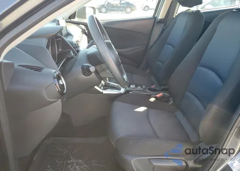 2019 Toyota Yaris Le z USA, uszkodzony, nr VIN 3MYDLBYV3KY519283